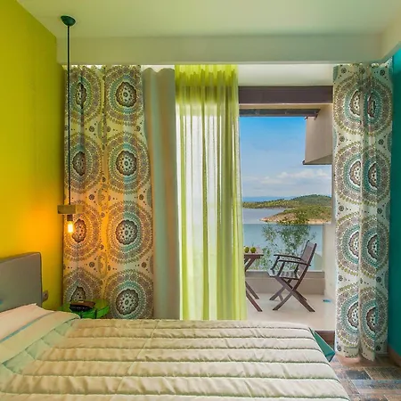 Thalassokipos Aparthotel Vourvourou