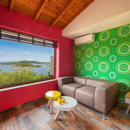 Thalassokipos Vourvourou