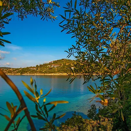 Apartahotel Thalassokipos *