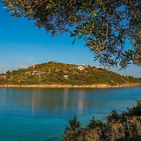 Thalassokipos Aparthotel Vourvourou
