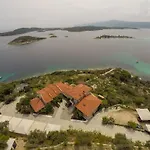 塔拉所奇波公寓 *