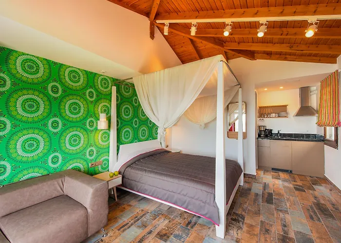 塔拉所奇波公寓 *